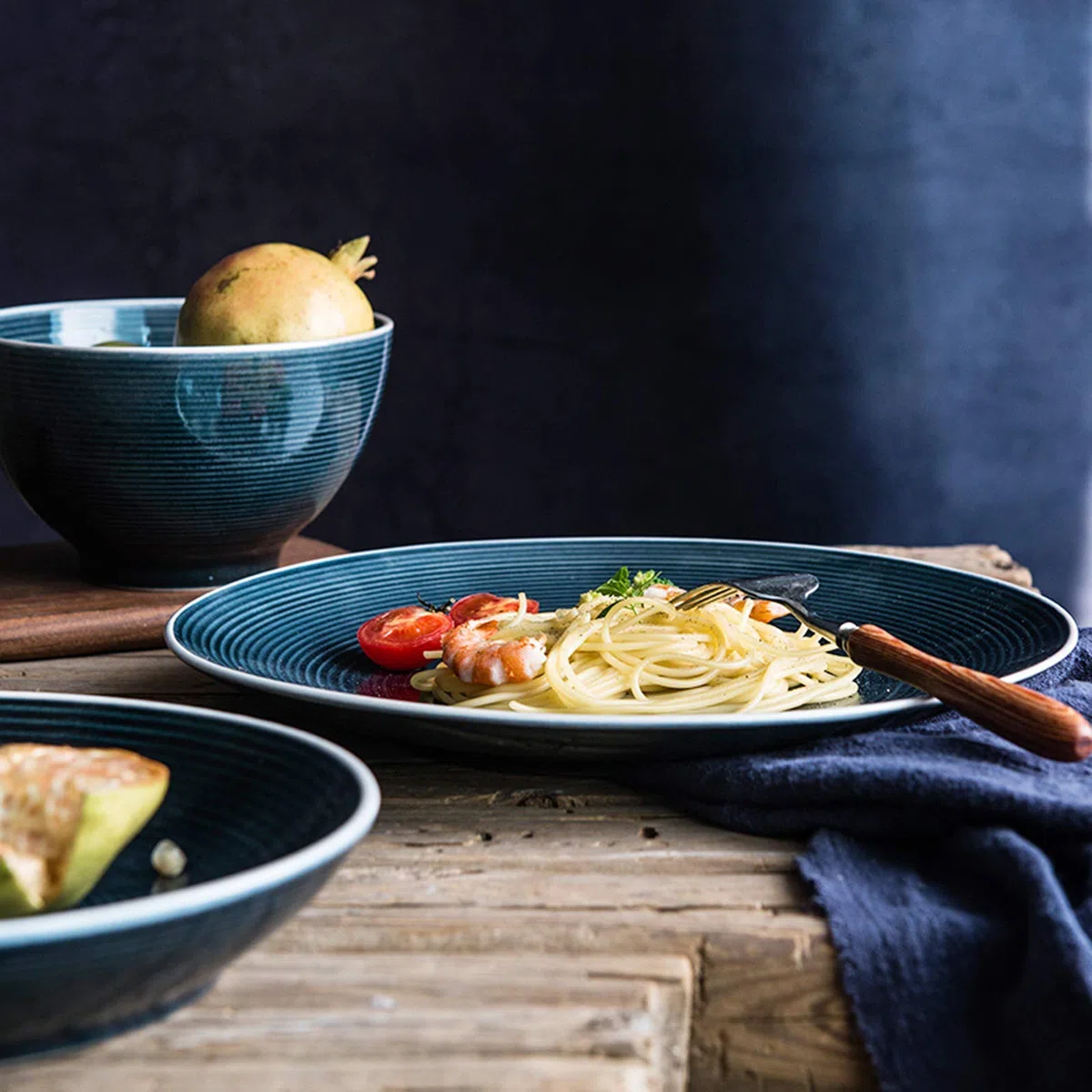 SAeWare Tafelservice aus Keramik, 18-teilig, geprägtes Faden, Porzellan-Geschirr-Kombinationsset, Müslischalen und Steakteller-Set für Restaurant