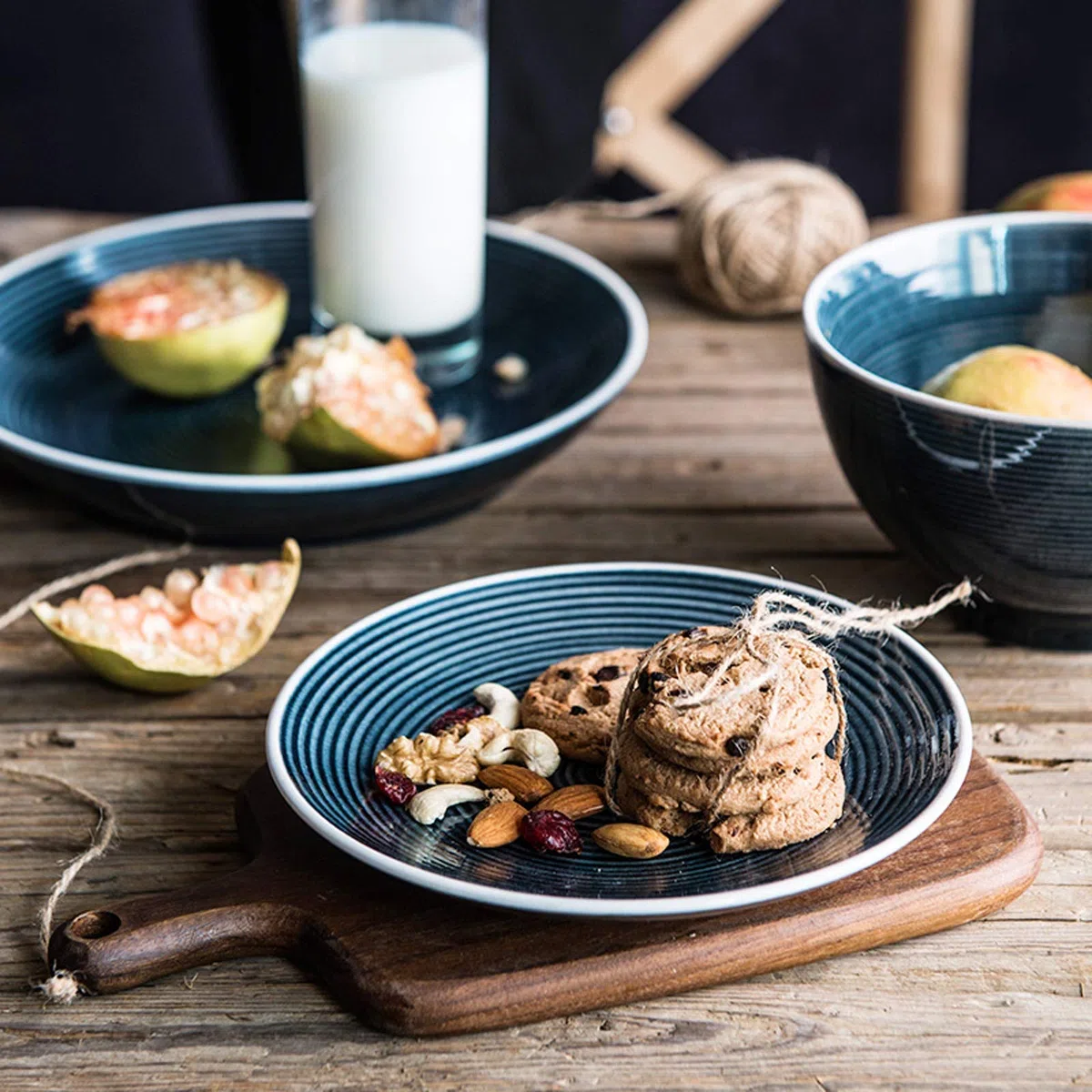 SAeWare Tafelservice aus Keramik, 18-teilig, geprägtes Faden, Porzellan-Geschirr-Kombinationsset, Müslischalen und Steakteller-Set für Restaurant