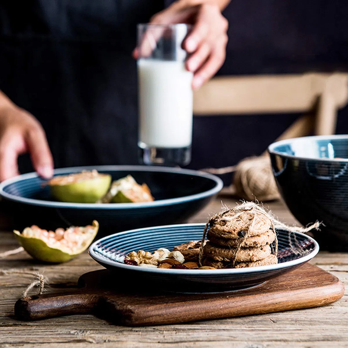 SAeWare Tafelservice aus Keramik, 18-teilig, geprägtes Faden, Porzellan-Geschirr-Kombinationsset, Müslischalen und Steakteller-Set für Restaurant